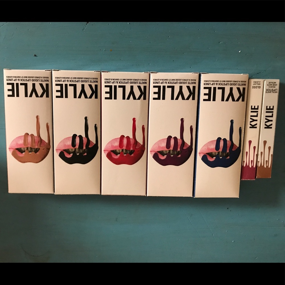 KYLIE lip kits