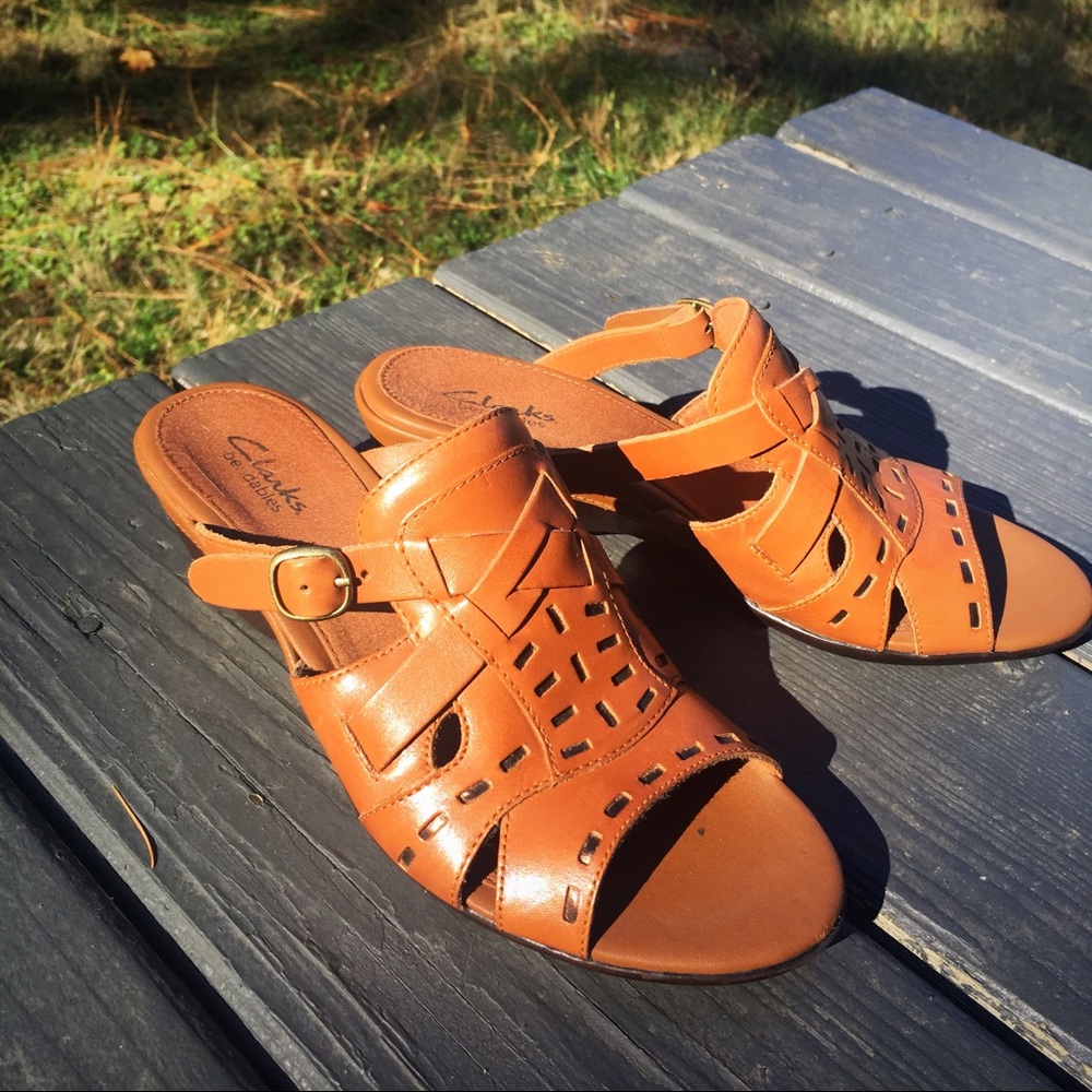CLARKS Bendables Size 8