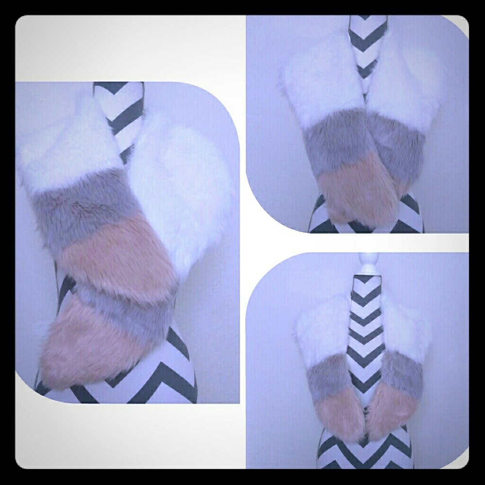 ๐๐๐Faux Fur Scarf๐๐๐ - Picture 1 of 4