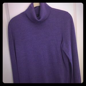 Merino wool turtleneck in stunning shade