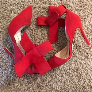 Red bow heels