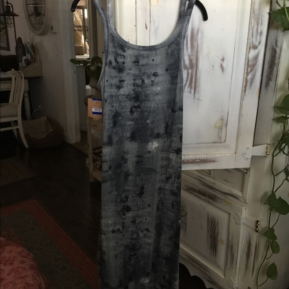 Mid length sundress.