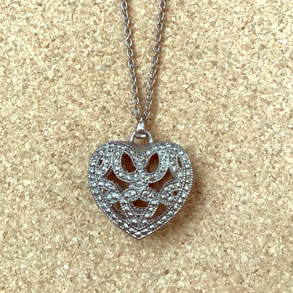 Silver hear necklace
