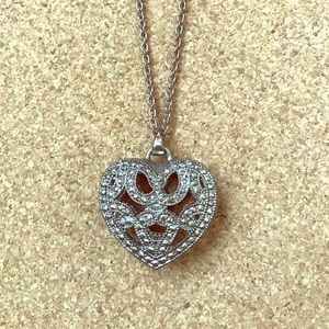Silver hear necklace