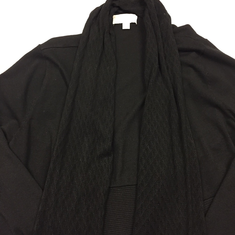 Black hanging cardigan.