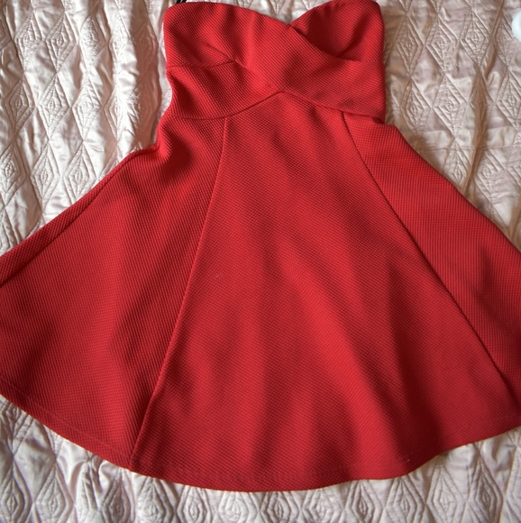 Forever 21 Dresses & Skirts - *FINAL SALE!!!* Red Strapless Dress ❤