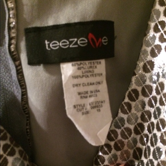 Dress - Picture 3 of 3