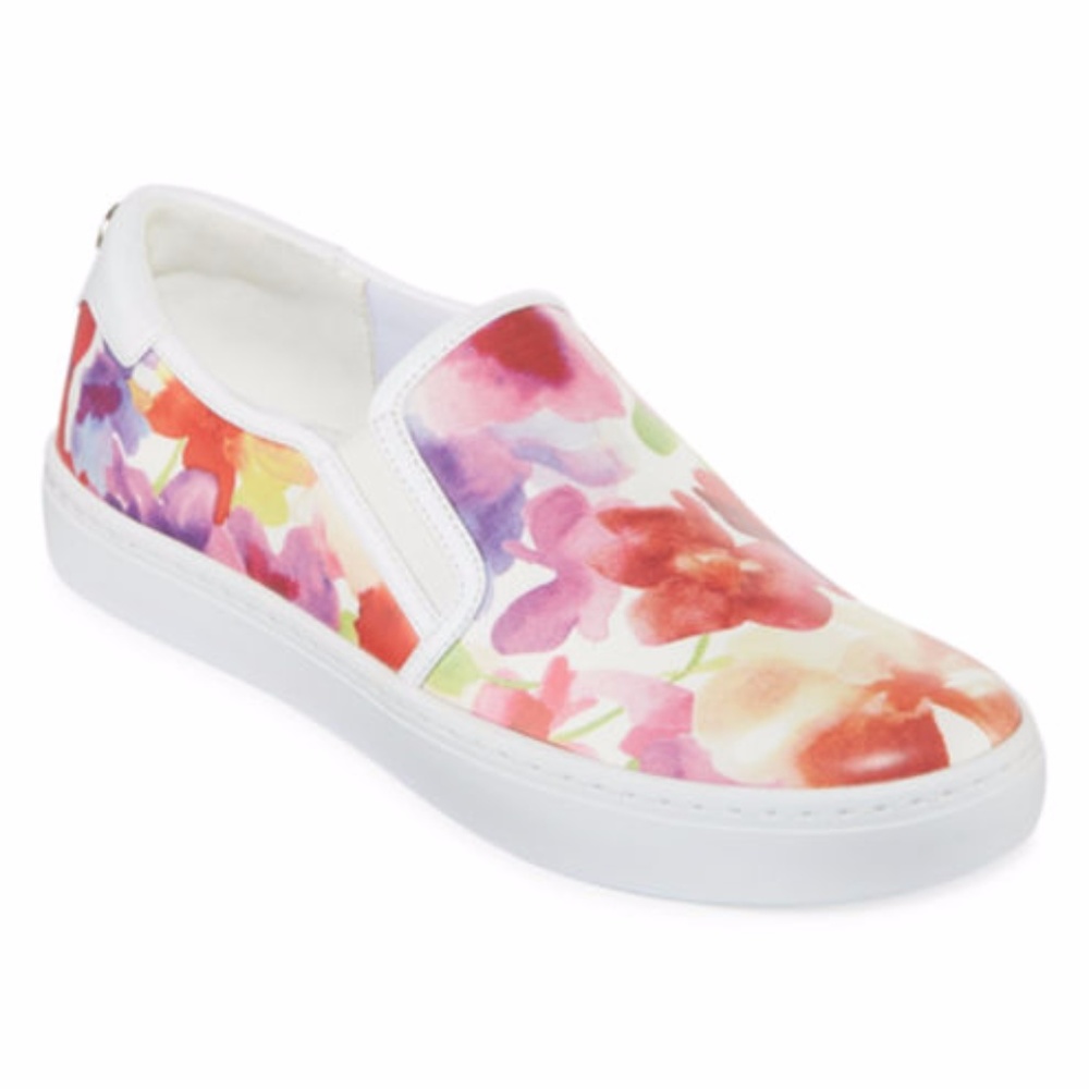 WOMEN'S PULL-ON SNEAKERS BRAND NEW