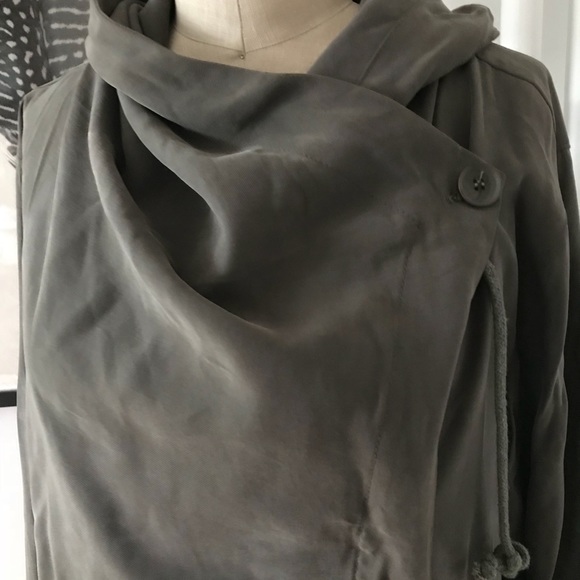 Jacket - Picture 5 of 5