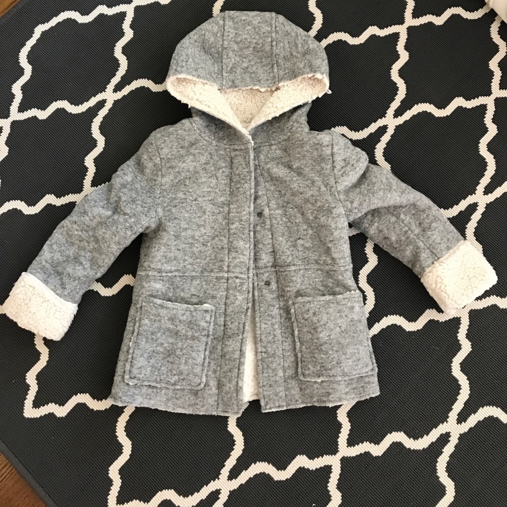 Peek Winter fuzzy coat. 4/5T