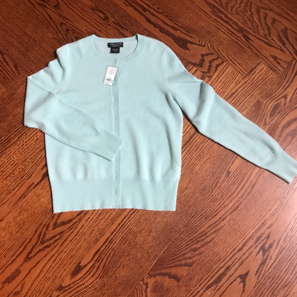 NWT 100% cashmere sweater