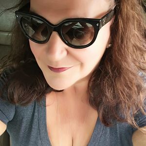 Meet your Posher, Michele