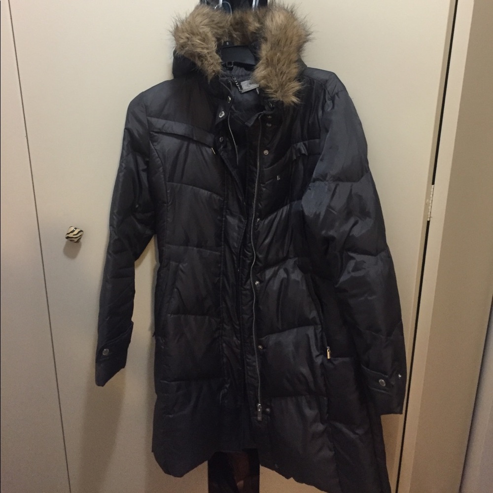 Heavy down coat with fur hood