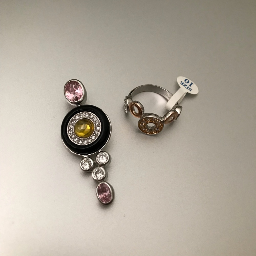 Necklace pendant and ring (size 6) - brand new