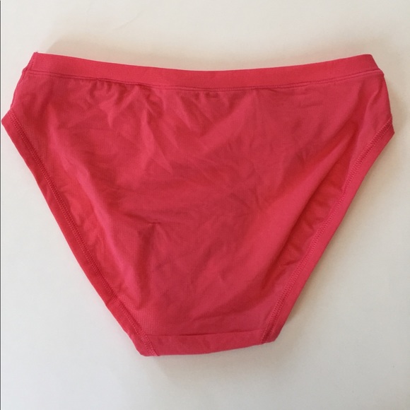 Under Armour Intimates & Sleepwear New W Tags Under Armor Pure