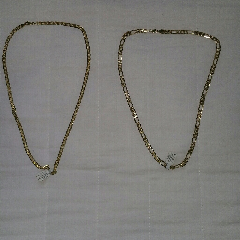 2 diferent style of necklace 14 k