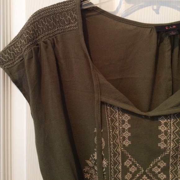 Blouse - Picture 4 of 5