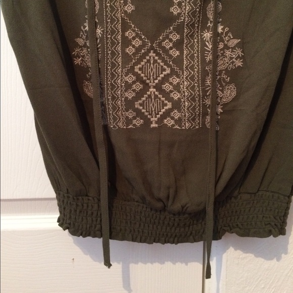 Blouse - Picture 5 of 5