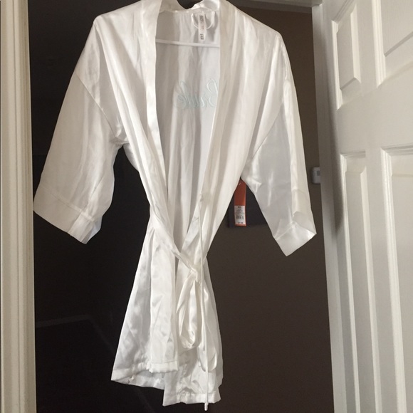 Bride Robe - Picture 3 of 5