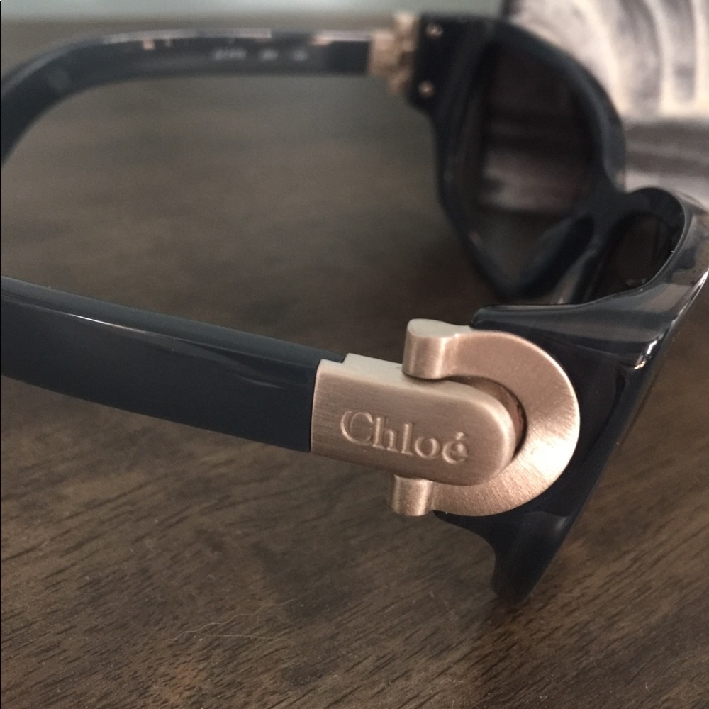 Authentic Chloe - Picture 2 of 9