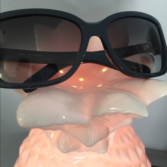 Authentic Chloe - Picture 8 of 9