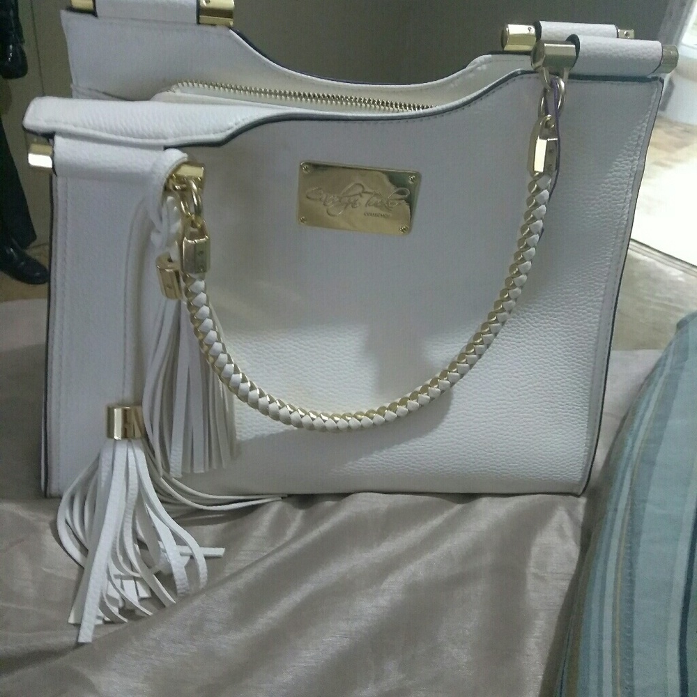 Carolyn tucker collection