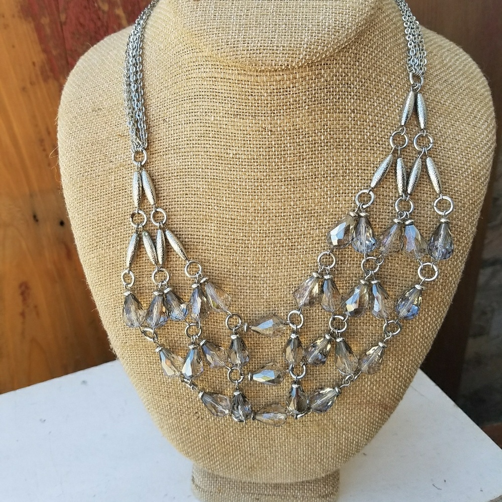 Crystal necklace, the limited