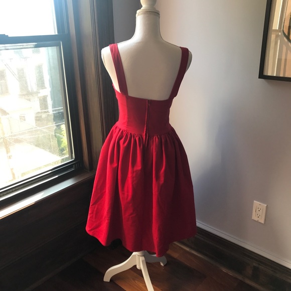 Title A retro dress - Picture 2 of 2