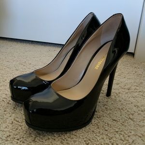 Pour La Victoire Irina Platform Pumps