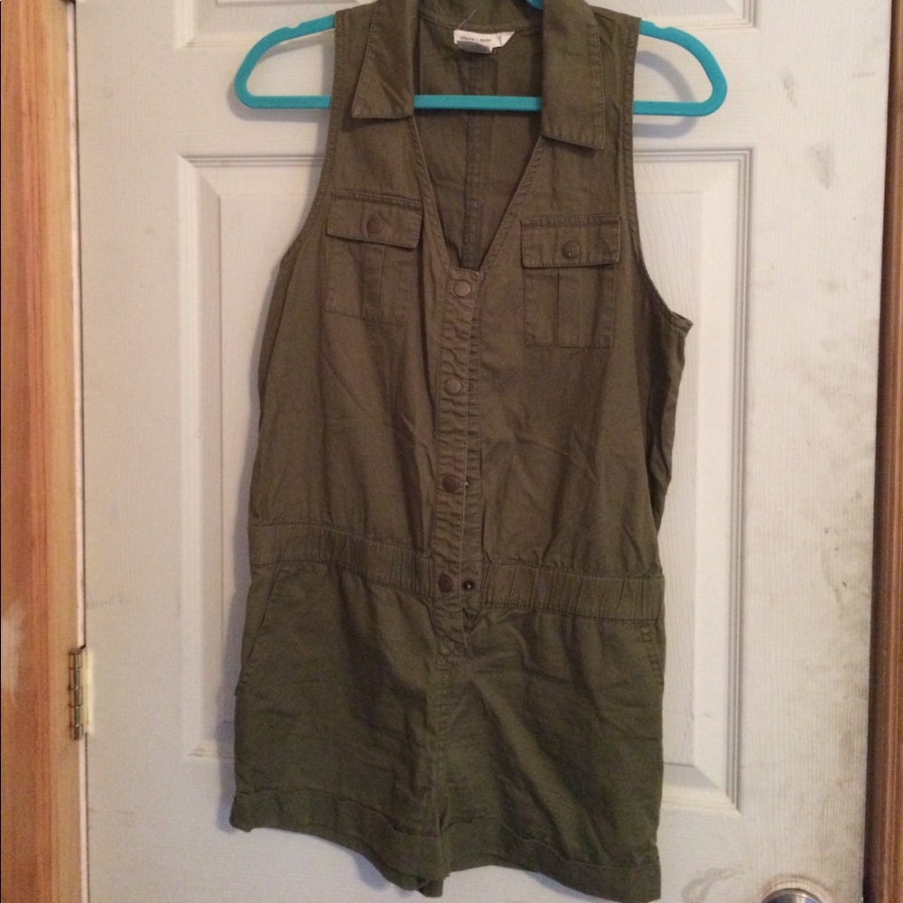 Jumpsuit - Picture 3 of 3