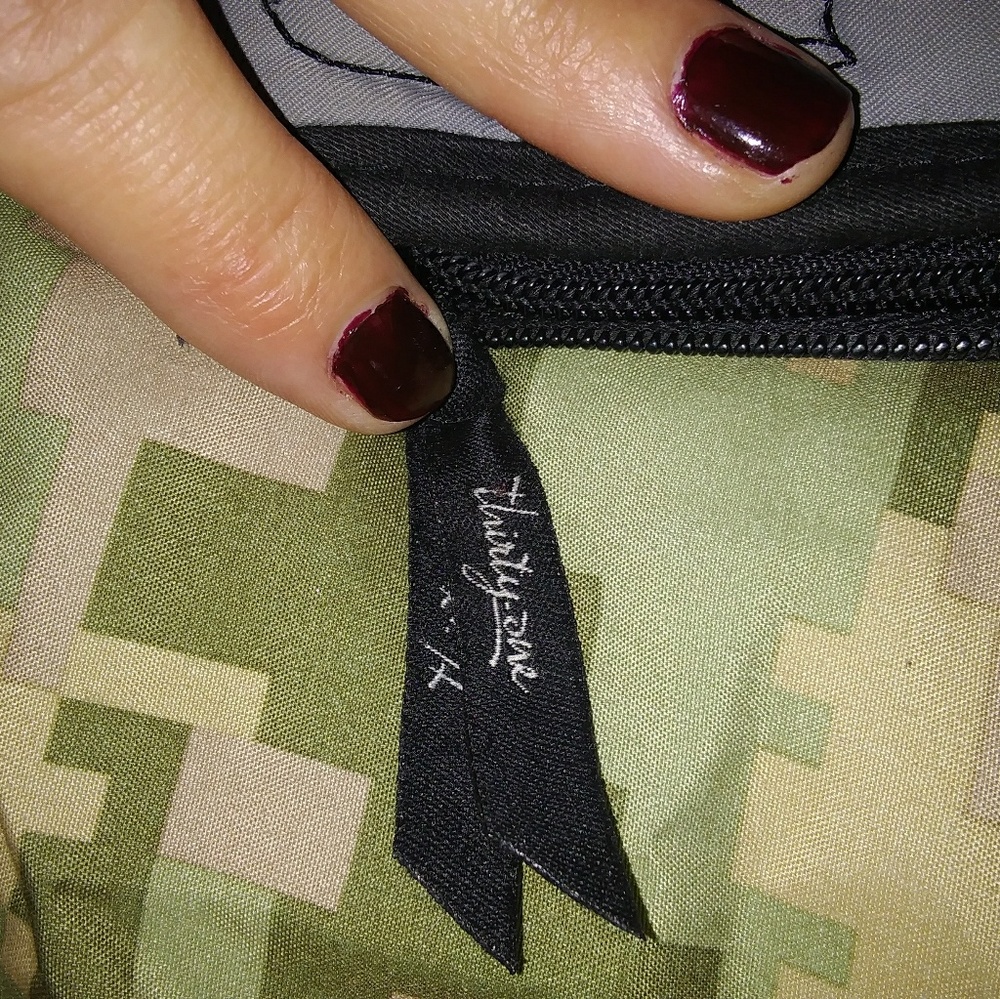 Zipper Wallet - Picture 2 of 3