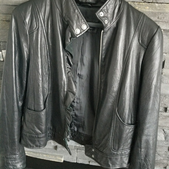 Coat - Picture 4 of 4