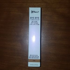 NIB IT Cosmetics bye bye concealer (tan)