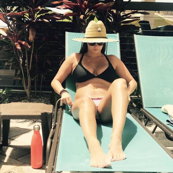 Meet your Posher, Shelby - Picture 1 of 1