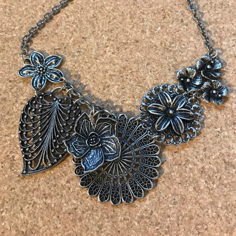Floral choker.