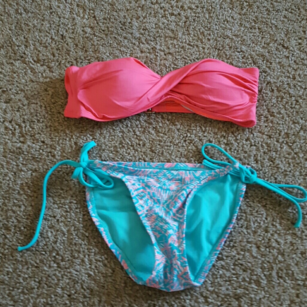 Strapless bikini