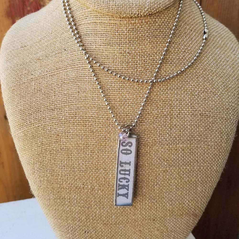 So Lucky pendant necklace
