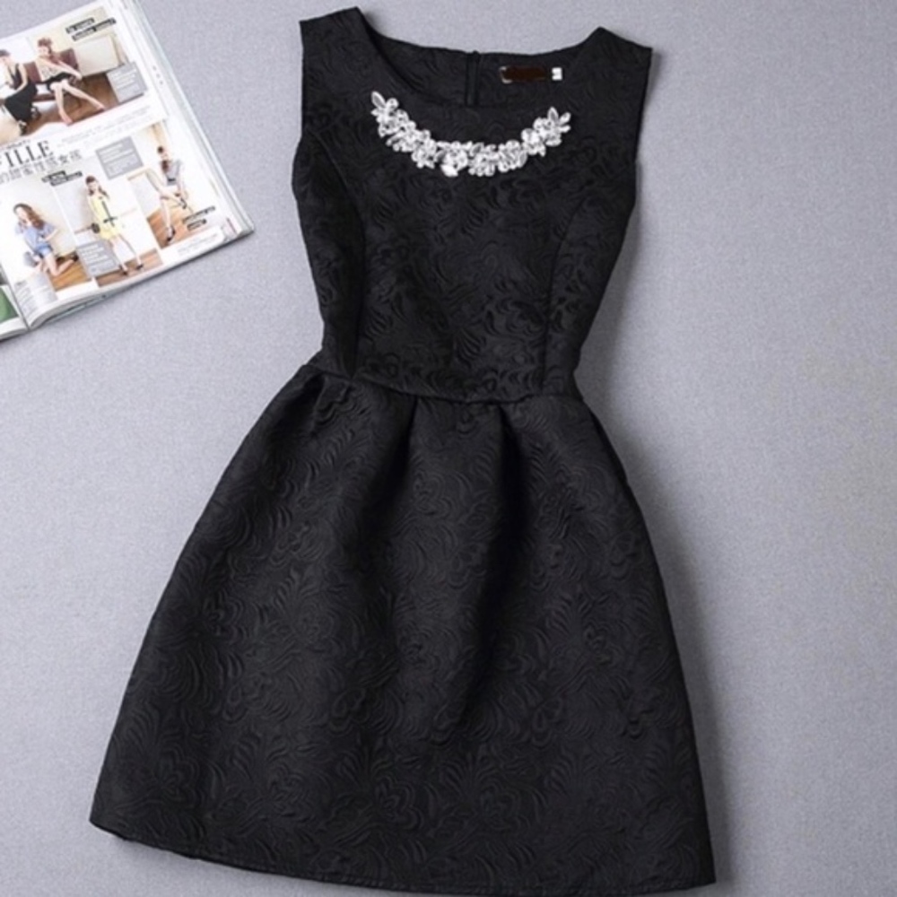 PM Editor Pick❣️Black Fit & Flair Dress - Picture 1 of 4