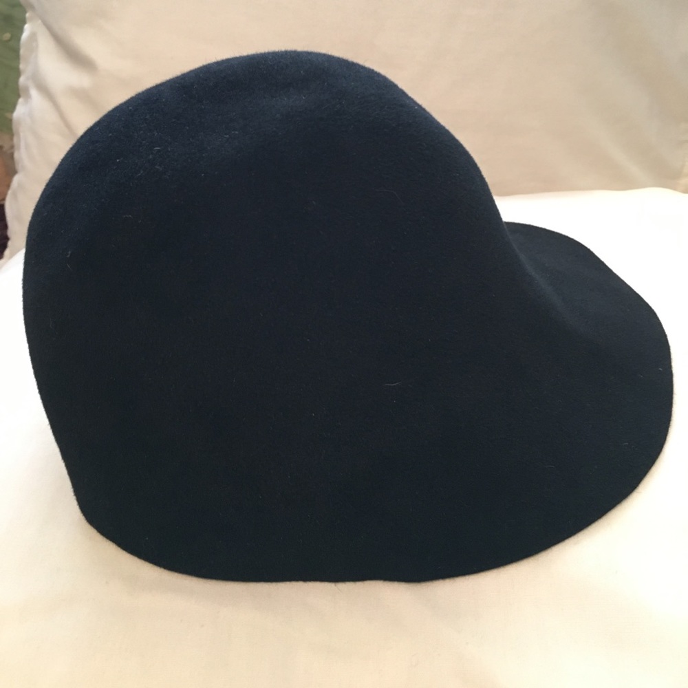 Riding hat