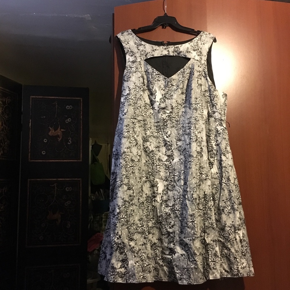 Last Chance Torrid Dress. Black Flower Print!!