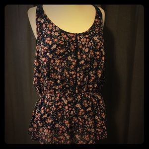 EUC-Lauren Conrad lined Top with Crochet Trim