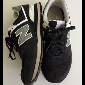 New Balance Black and Gray tennis shoes