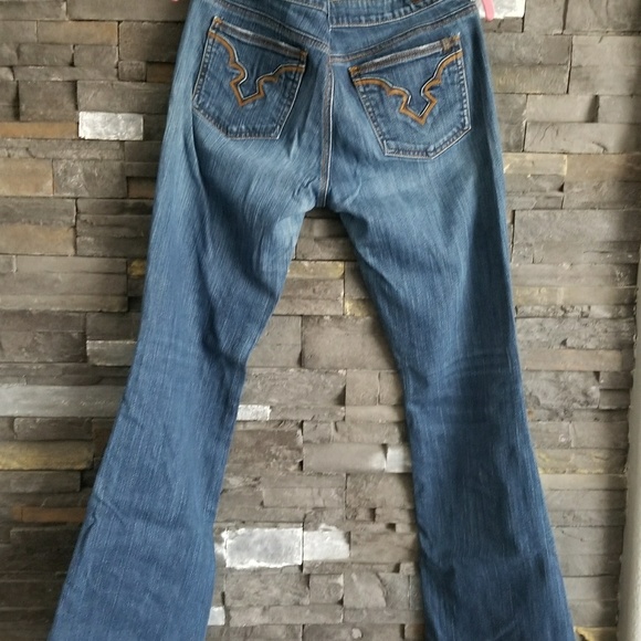 Jeans - Picture 2 of 3