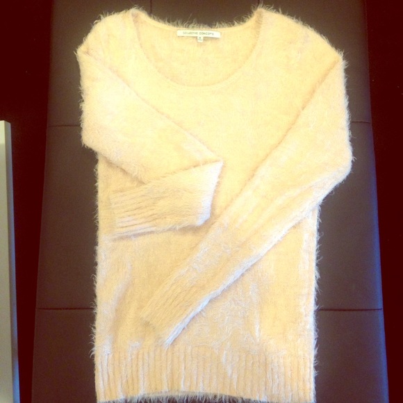 Collective Concepts baby pink mohair sweater - Picture 1 of 1