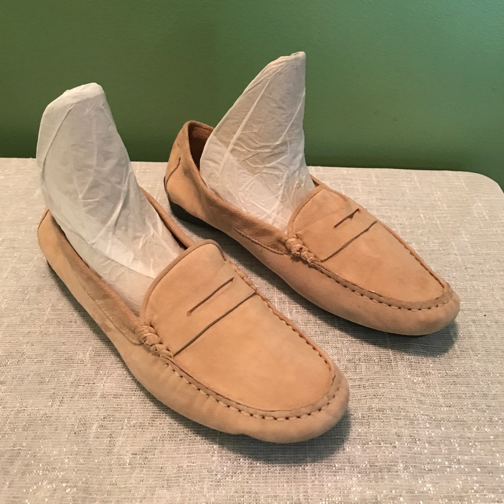 Nieman Marcus Nude Suede Driving Moccasins Loafers