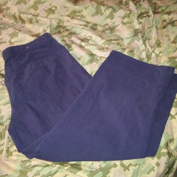 Capris - Picture 3 of 3