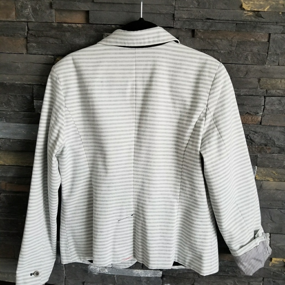 Jacket - Picture 3 of 3