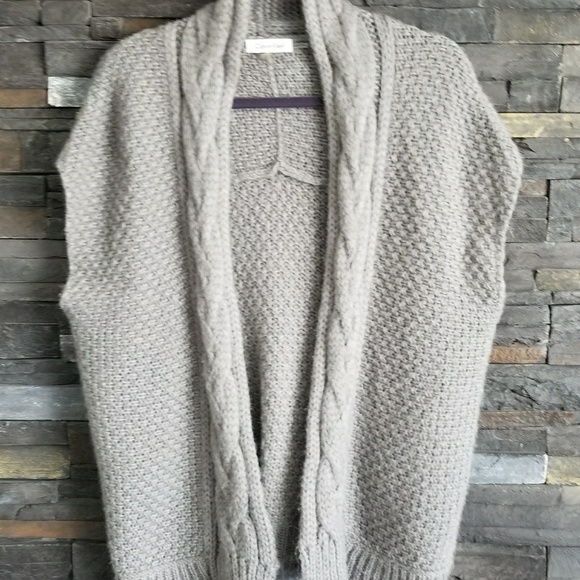 Vest - Picture 1 of 3