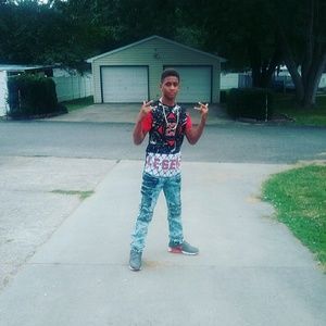 Meet your Posher, Ethan