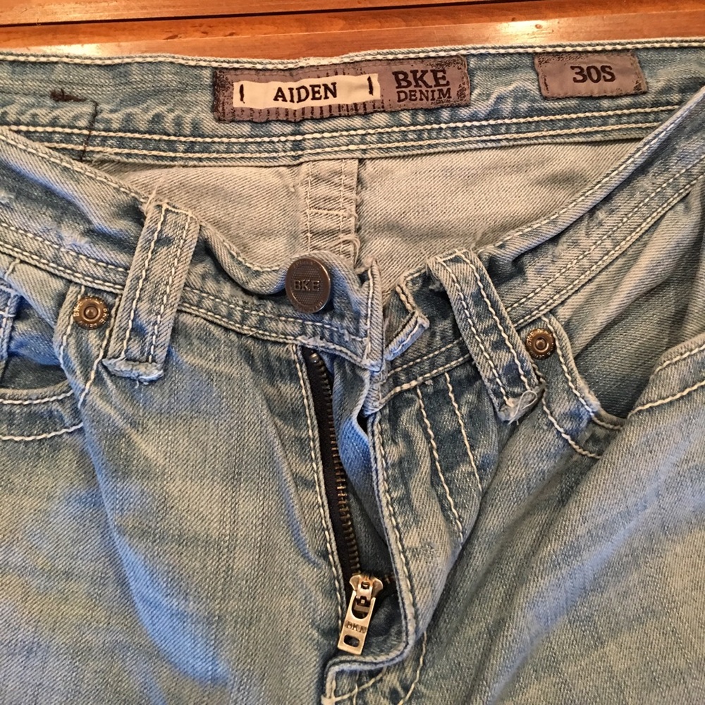 Size 30S Aiden Buckle Brand Jeans